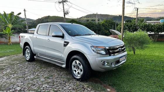FORD RANGER 2.2 XL 4X4 CD 16V DIESEL 4P MANUAL FORD RANGER 2.2 XL 4X4 CD 16V DIESEL 4P MANUAL